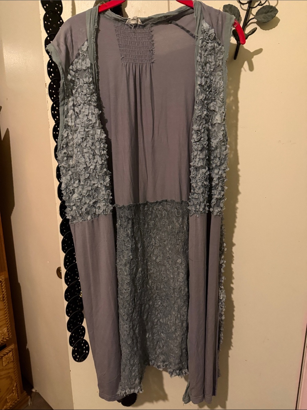 POL Soft Gray Lace-Trim Sleeveless Long duster